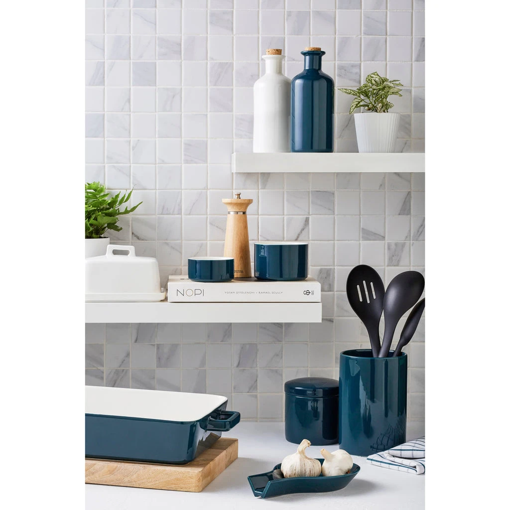 Maxwell and Williams Epicurious Oil Bottle Cork Lid 500ml - Teal Maxwell And Williams Epicurious Oil Bottle Cork Lid 500ml - Teal -Avanti store Maxwell Williams Epicurious Shelfie Teal White